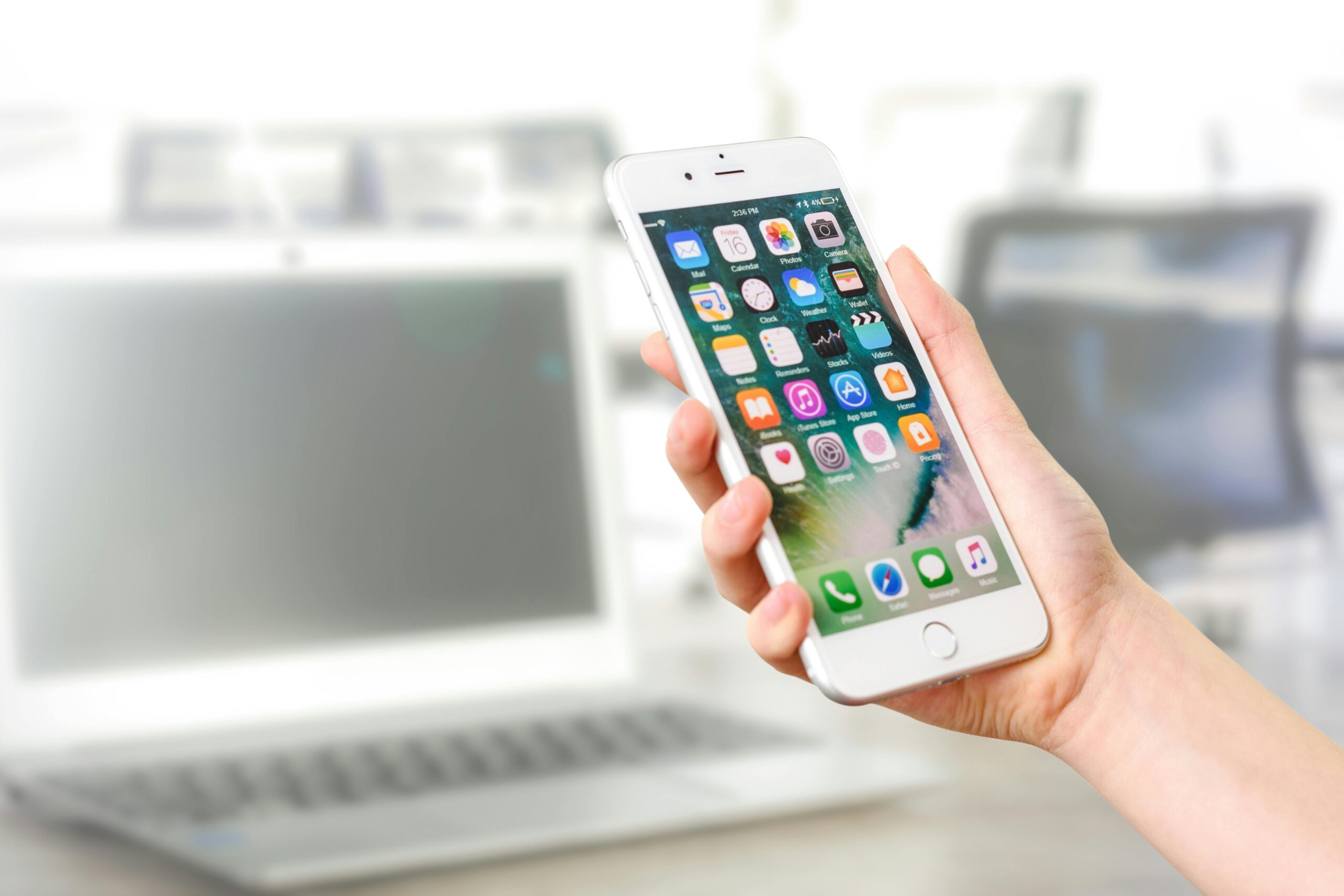 Lee más sobre el artículo Cómo elegir el smartphone perfecto en 2025