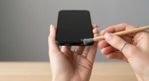 Altavoz móvil se escucha bajo: Causas y cómo limpiarlo